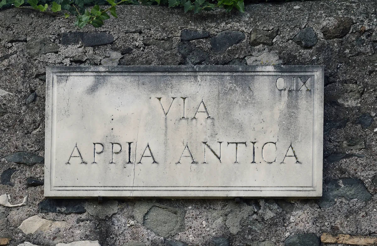 Via Appia Antica (Droga Appijska) w pobliżu katakumb, Rzym